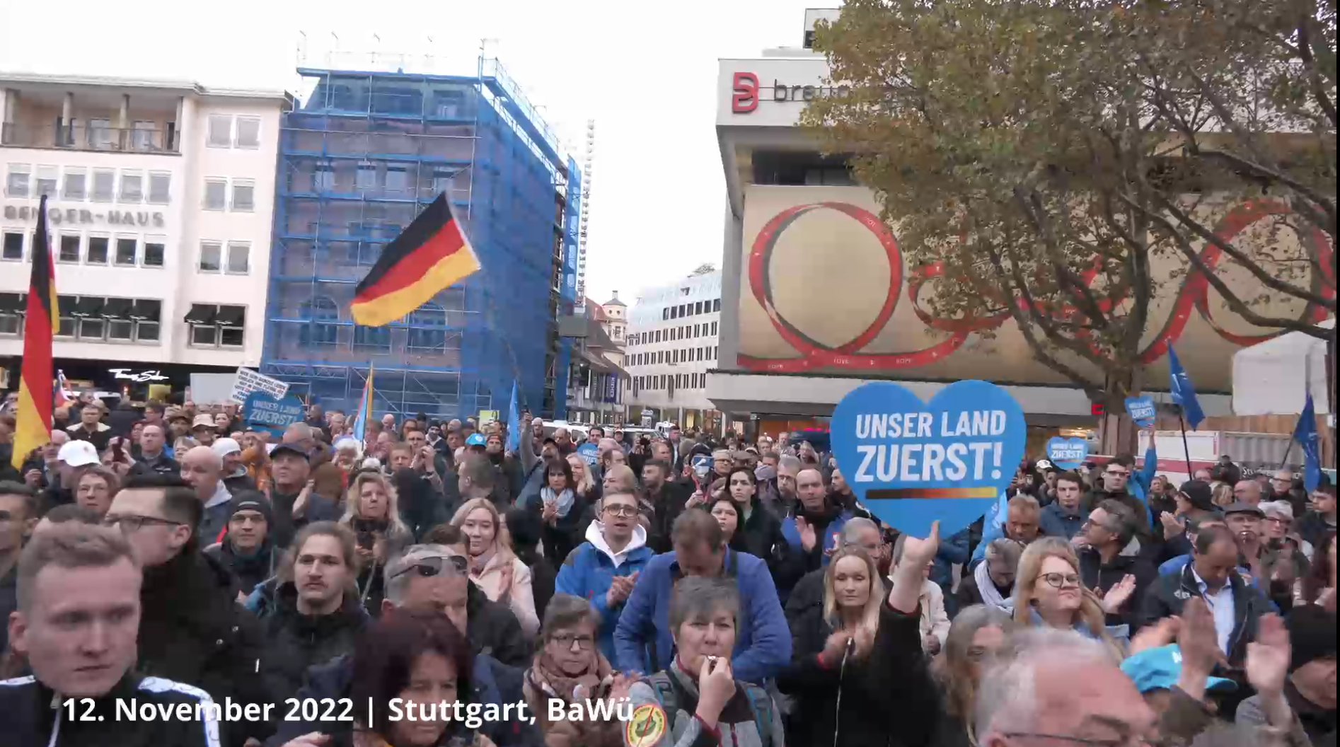 Stuttgart 12.11.2022 - Demo gegen Armut, Not und K&auml;lte