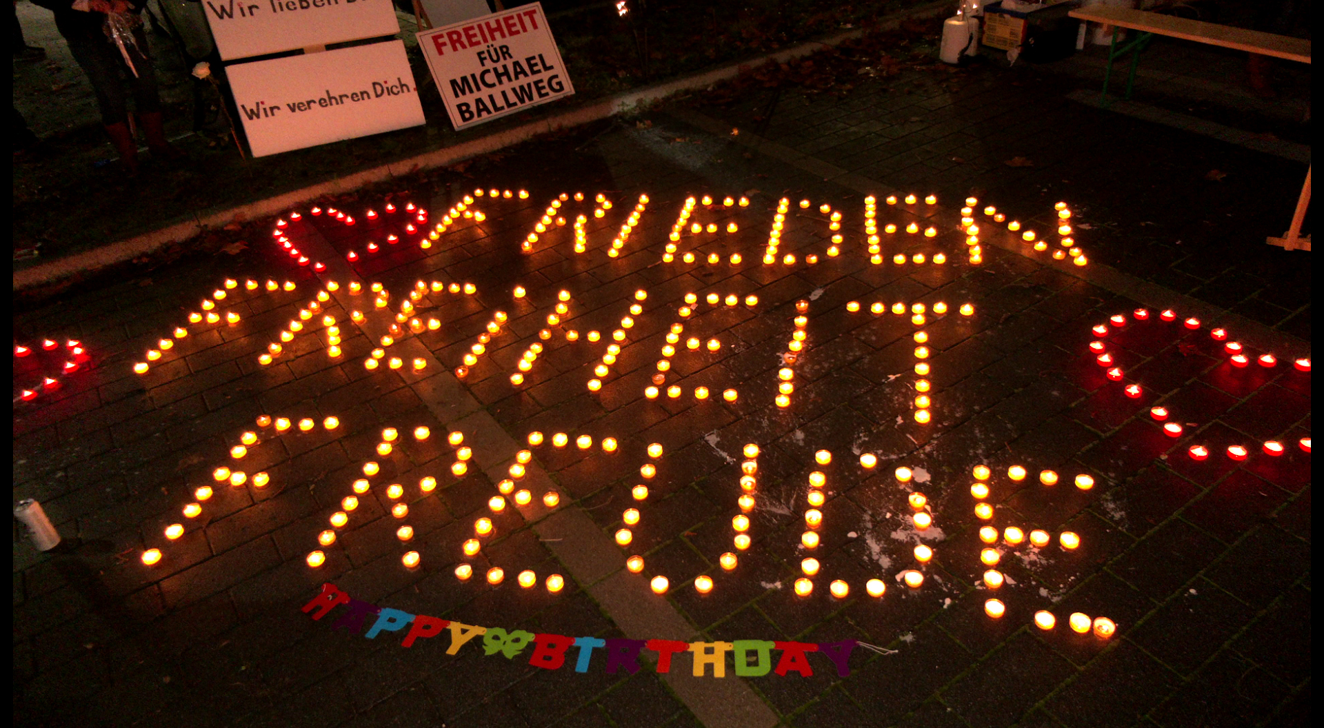 Stuttgart 23.11.2022 - Demo vor der JVA Stammheim zum Geburtstag von Michael Ballweg